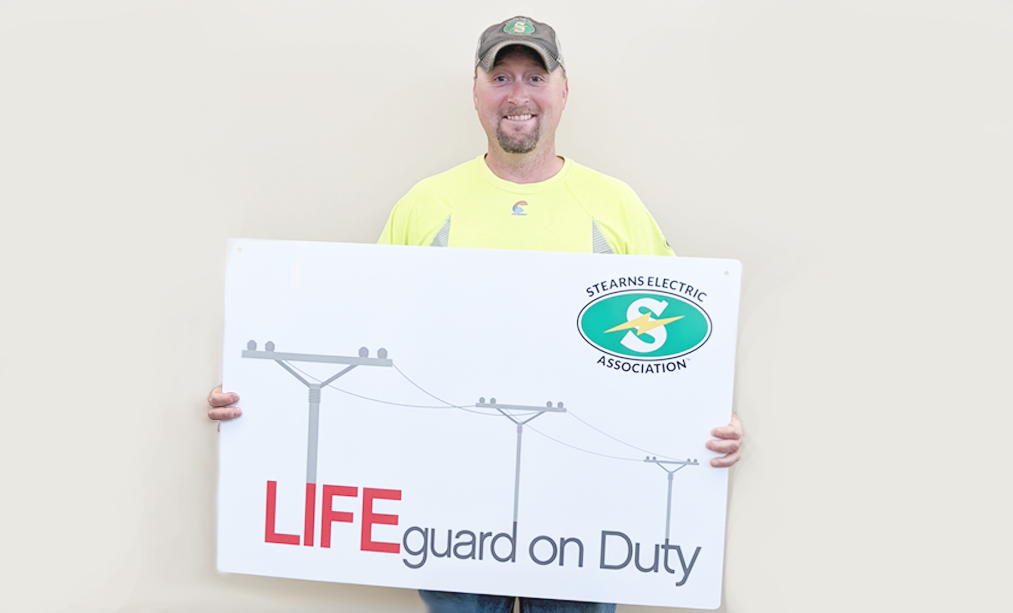 Stearns Lineman Mike Siemers Earns MREA LIFEguard Award